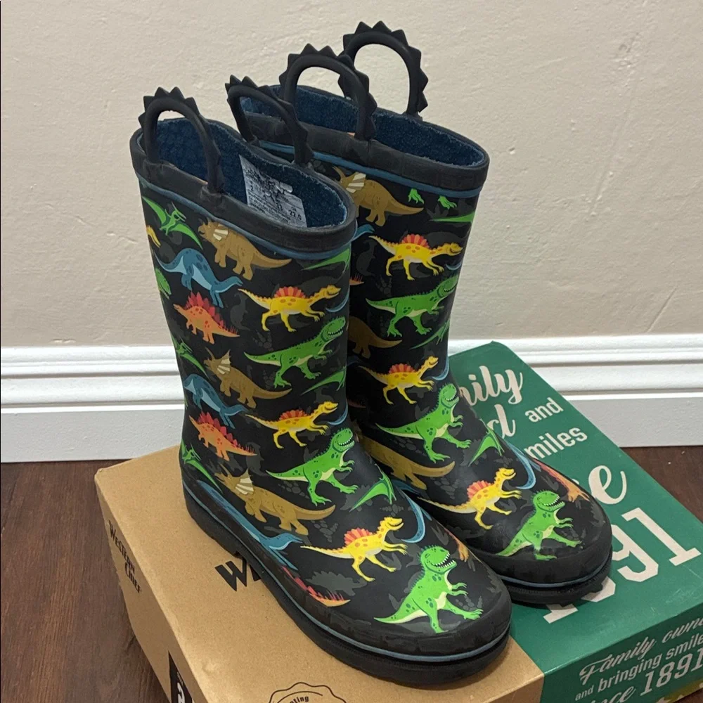 WESTERN CHIEF Kids DINO WORLD Rain Boots PULL ON Colorful Dinosaur Print SZ 2